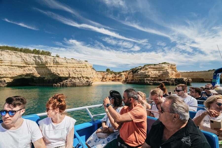 Albufeira: 2.5-Hour Benagil Caves & Dolphin Watching - The speedboat start: what the first part of the ride really gives you