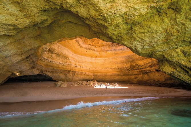 Albufeira: 3 Hours Benagil Caves & Coastline Tour - "Unwind" - Who this tour suits best
