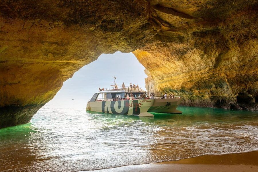 Albufeira: Algarve 3-Hour Benagil Sunset and Coastline Tour - Boarding at Albufeira Marina, what the boat setup means for your comfort