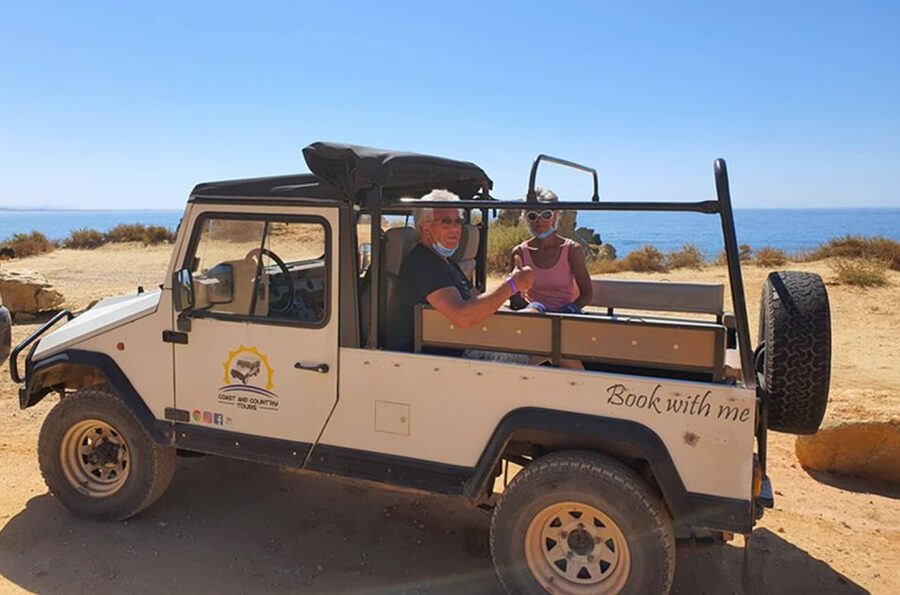 Albufeira: Beaches, Old Town, and Salgados Lagoon Jeep Tour - Praia da Galé free time: use it for a real break