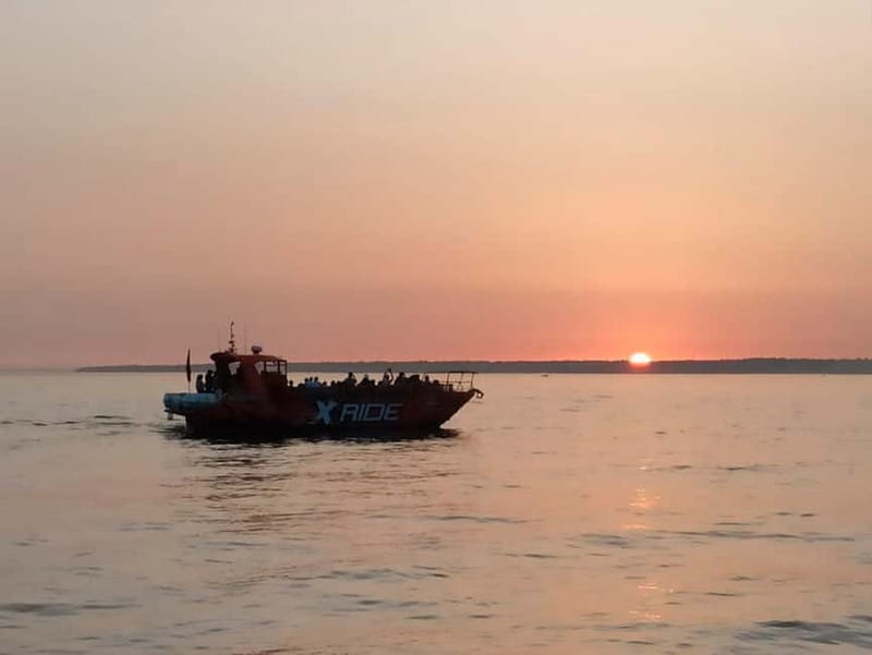 Albufeira: Benagil Cave Sunset Cruise - Albufeira Marina, where the trip starts (and why timing matters)
