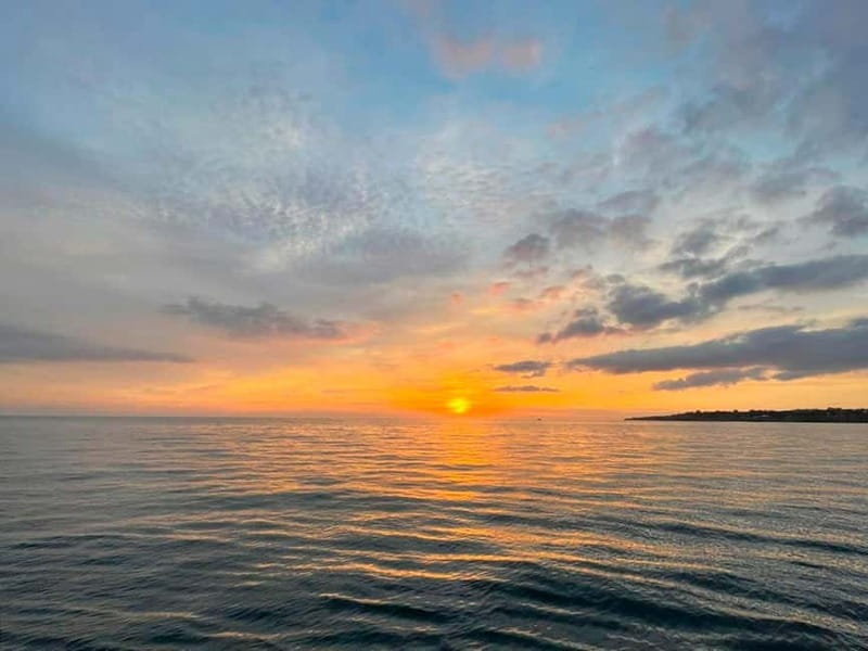 Albufeira: Benagil Cave Sunset Cruise - The 1.5-hour route, how the coast unfolds in the right order