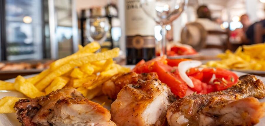 Albufeira Coast Tour, Winery & Delicious Chicken lunch - Pickup in Vilamoura or Albufeira, Then Off for Quick Viewpoints
