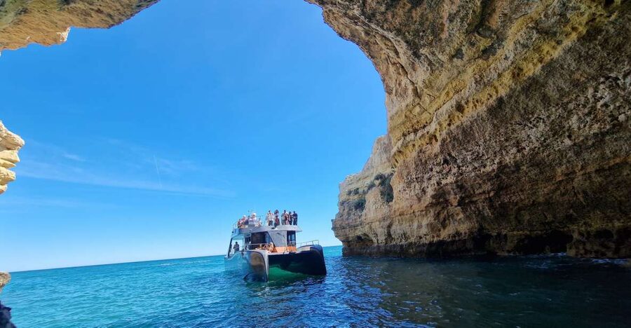 Albufeira: Coastline and Benagil Caves Tour by Catamaran - Praia da Coelha to Galé, Salgados, and Armação de Pêra