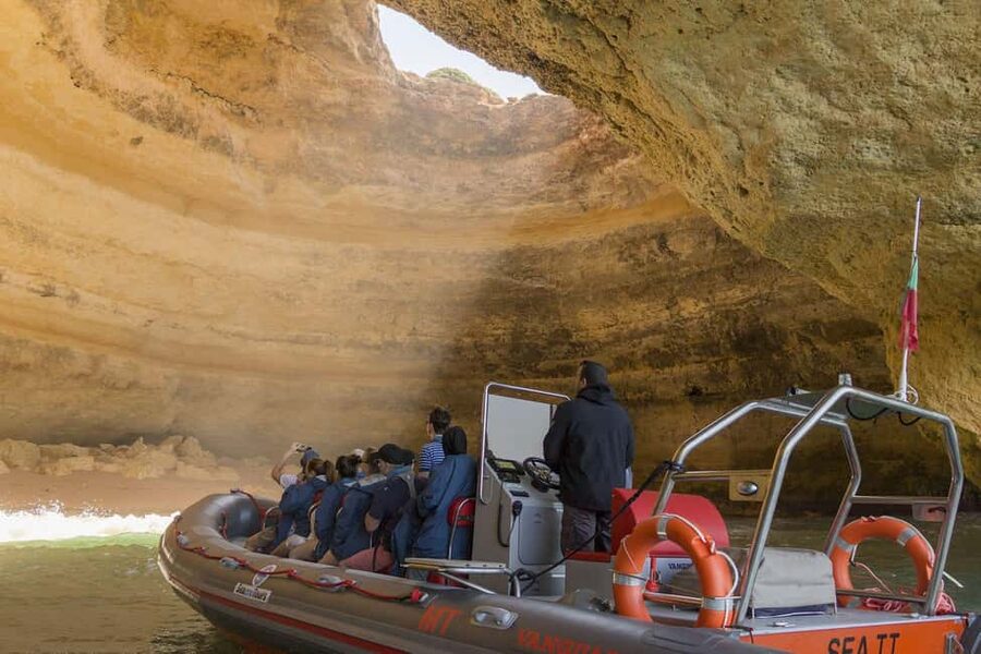 Albufeira: Dolphin Watching and Benagil Cave Boat Cruise - Guides onboard: why the human part changes the whole ride