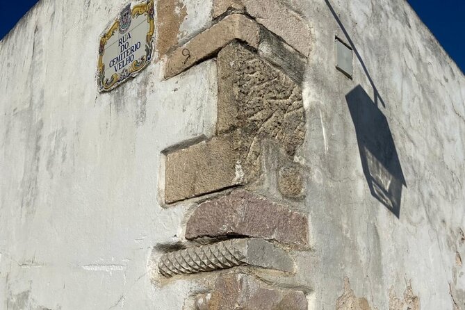 Albufeira History Walking Tour with Wine and Tapas - Taberna time: wine and Portuguese tapas to end on a local note