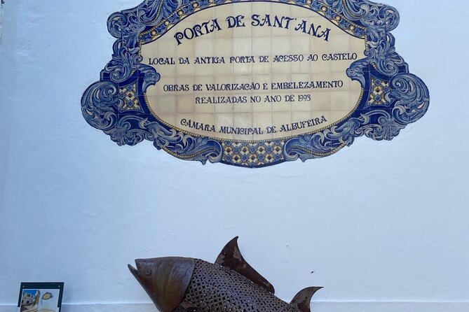 Albufeira History Walking Tour with Wine and Tapas - Centro Historico: how the walk turns streets into context