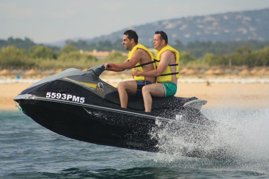 Albufeira: Jet Ski Rental - Choosing your rider comfort level, solo or with a buddy