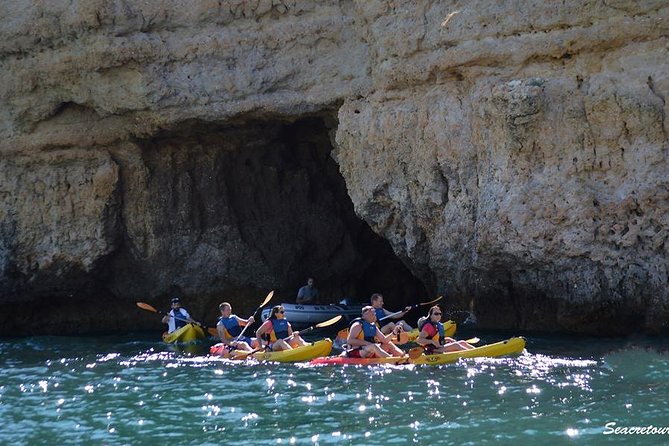 Albufeira Kayak Tour – Relaxing Trip with 2 Guides - Comfort, pacing, and fitness level: how to judge if this is for you