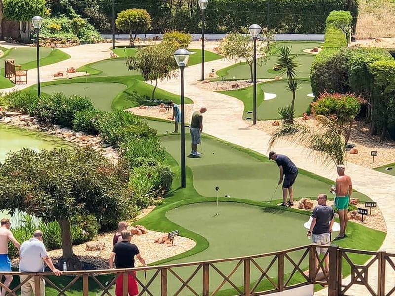 Albufeira: MiniGolf Adventure Park Entry Ticket - After Your Round: Bar, Toilets, and Parking Comfort