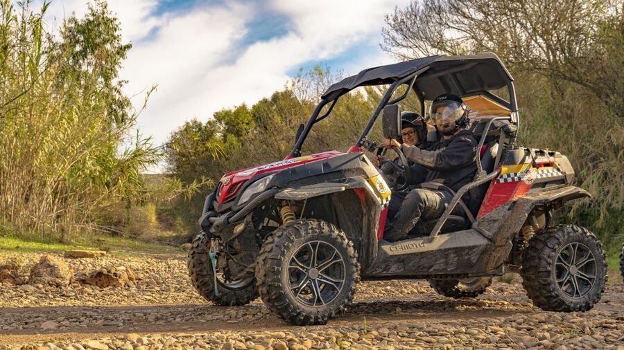 Albufeira: Off-Road Buggy Adventure - The trails: sharp turns, uneven ground, and a dust cloud
