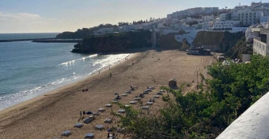 Albufeira: Old Town History Walking Tour with Tapas & Wine - Why Albufeira’s Old Town Walk Is a Smart Two-Hour Plan