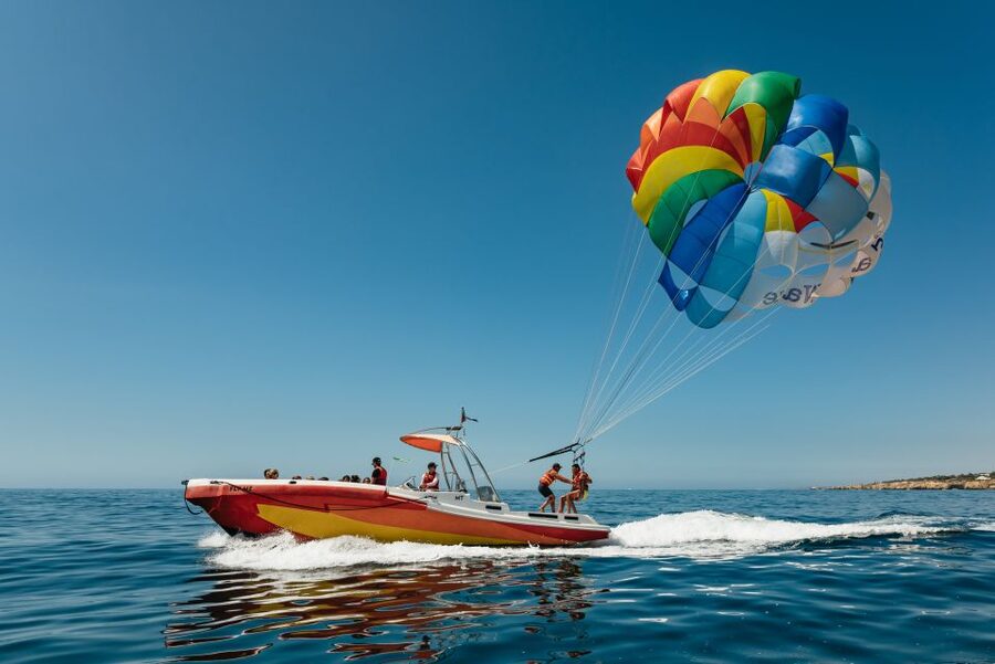 Albufeira: Parasailing Boat Trip - From Momentos Dinâmicos To Albufeira Marina: What Your 1.5 Hours Really Looks Like