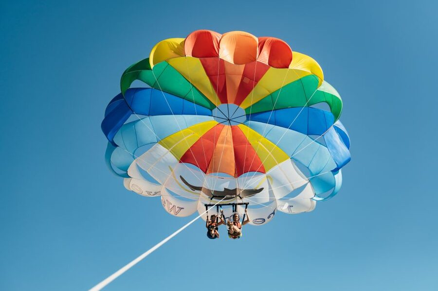 Albufeira: Parasailing Boat Trip - Safety Briefing And Harness Fit: Why This Part Matters