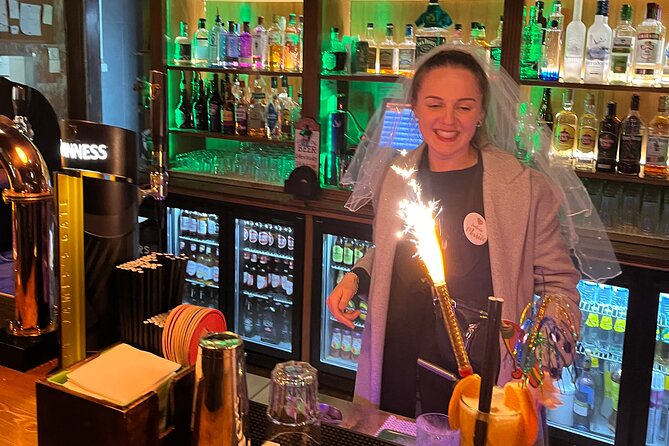 Albufeira PRIVATE Night Tour with Cocktails & Drinks - Pickup, timing, and the New Town Strip ending you should plan for