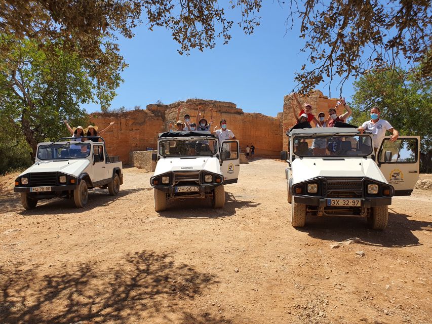 Albufeira: Safari Excursion in the Algarve Mountains - Paderne village time: the Algarve you can actually walk