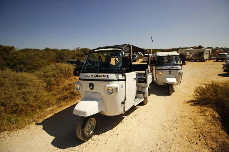 Albufeira: Tuk Tuk Ride with Old Town and Beaches - Practical tips that make the difference