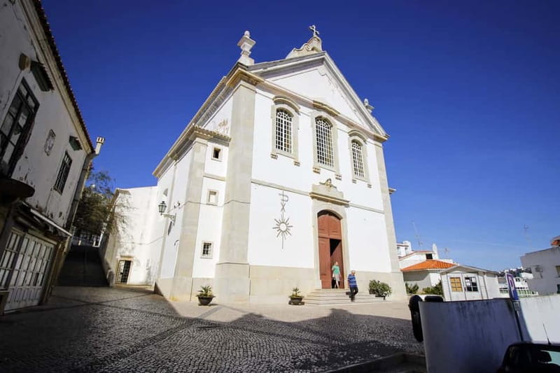 Albufeira: Tuk Tuk Ride with Old Town and Beaches - Price and what you get for $41 per person