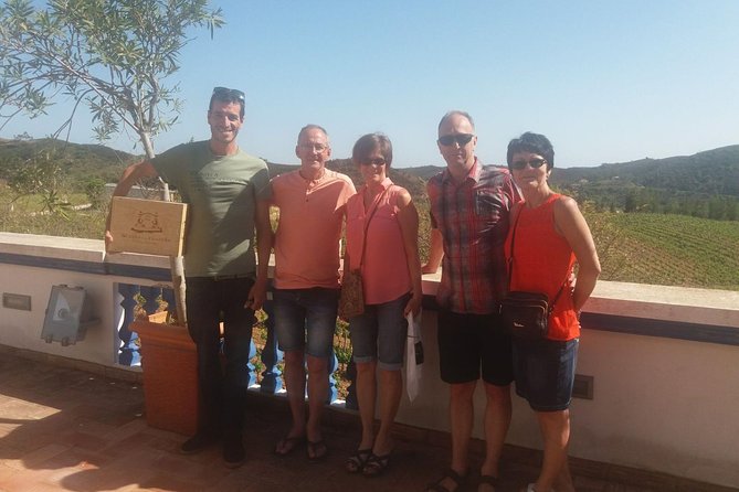 Albufeira Wine Tasting: Boutique Winery Tour & Historic Silves - Group size and pacing: when small groups go perfectly, and when they don’t