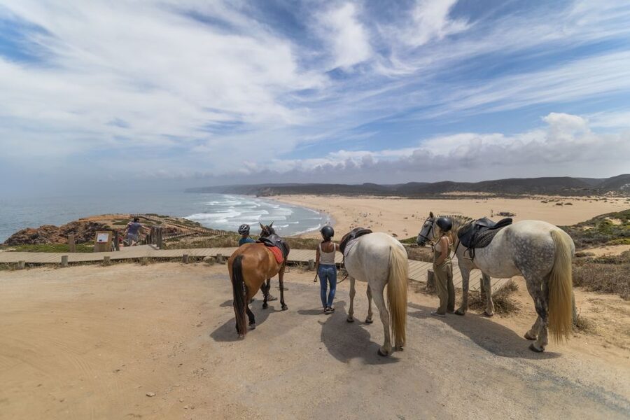 Algarve: 1-Hour Carrapateira Horseback Riding Tour - How one hour works for beginners and for experienced riders