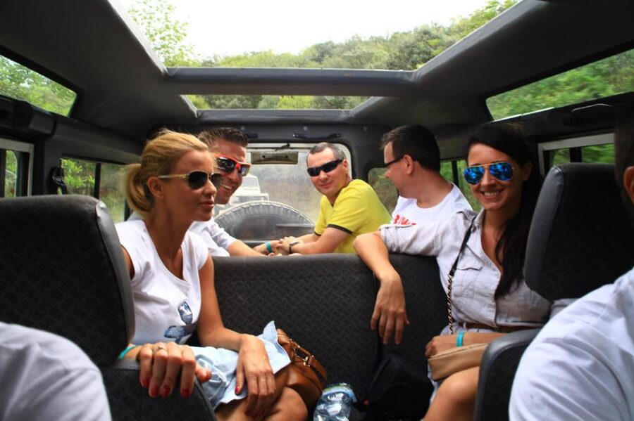 Algarve Jeep Safari Full-Day - Off-road adrenaline: when trails open up, you really feel it