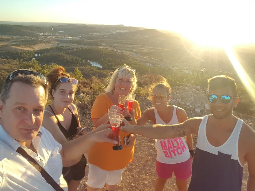 Algarve: Sunset Jeep Safari Tour - Cork oaks and the smell test: plants and traditions in the details