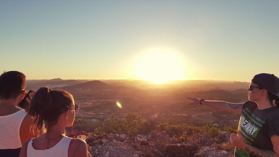 Algarve: Sunset Jeep Safari Tour - The chicken piri piri dinner and what else is included