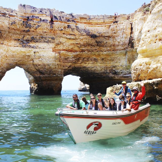 Armação de Pêra: Guided Boat Tour of Benagil's 15 Best Caves - Meeting at Aurora Boat Trips in Armação de Pêra (and getting ready fast)
