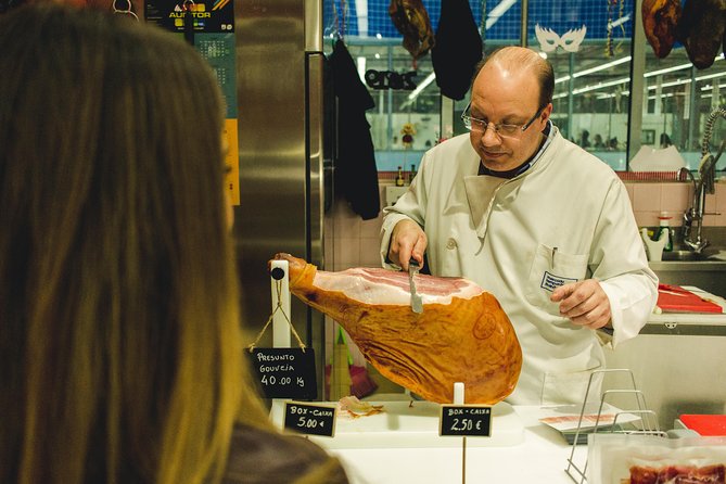 Authentic Food and Wine Tour in Porto by Food Lover Tour - The progressive tasting plan, designed to keep you moving and full