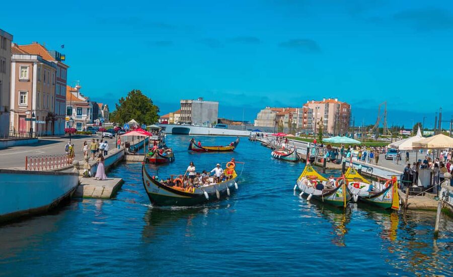 Aveiro: Half-Day Tour from Porto with Optional Cruise - Moliceiro canal cruise: the optional 45 minutes that change the whole feel