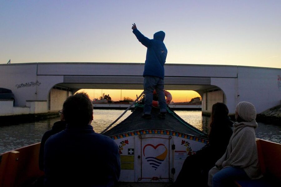 Aveiro no Coração - Passeio de barco típico em Aveiro - Price and value: about $17 for a guided 45-minute canal cruise
