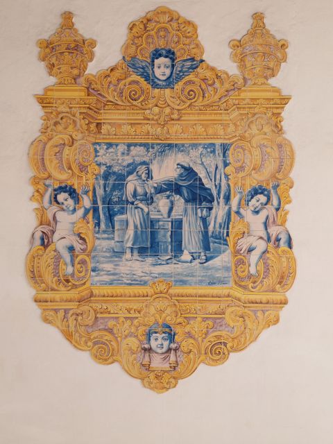Aveiro: Stories, Canals, and Tiles Guided Walking Tour - Moliceiros and mercanteis: learning to recognize lagoon boats