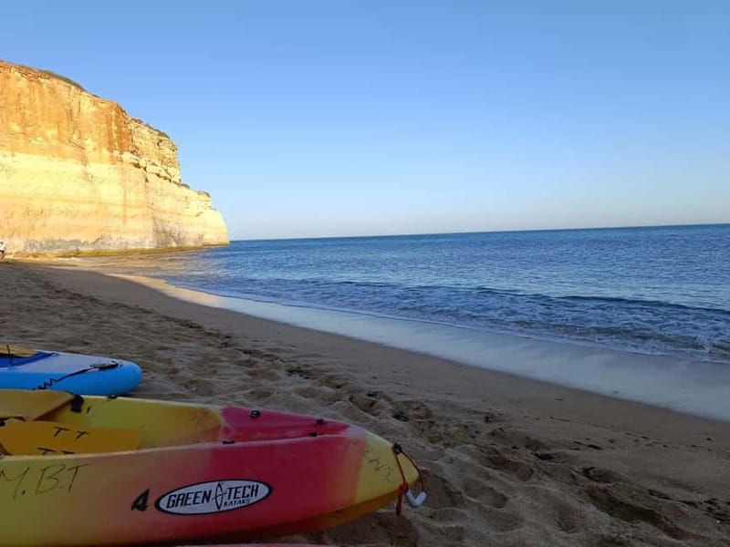 Benagil: Cave and Sea Caves Guided Kayak Tour - The 2-hour route: how the day usually moves