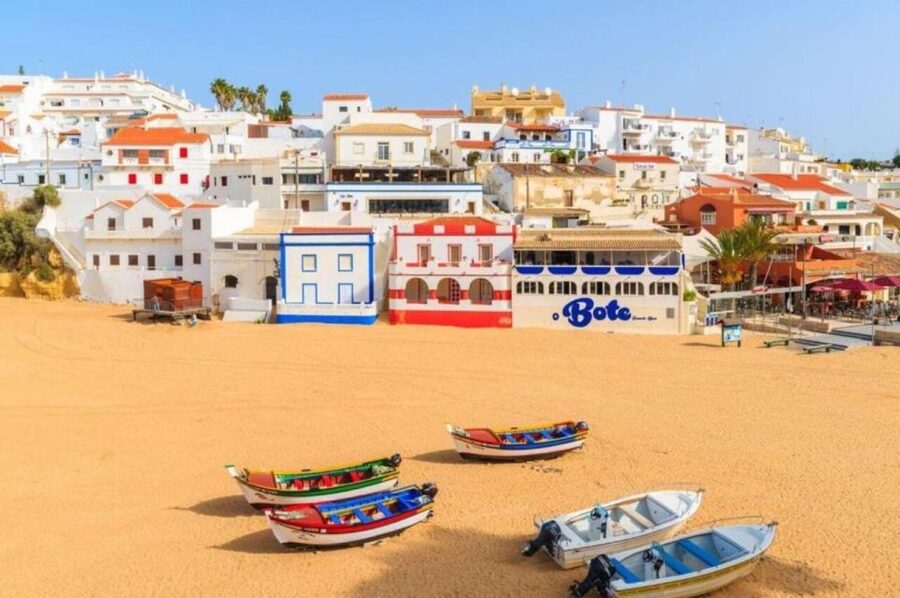 Benagil & Silves Castle Seightseing Tour from Albufeira - Salgados Lake Nature Reserve: the calmer middle of the day