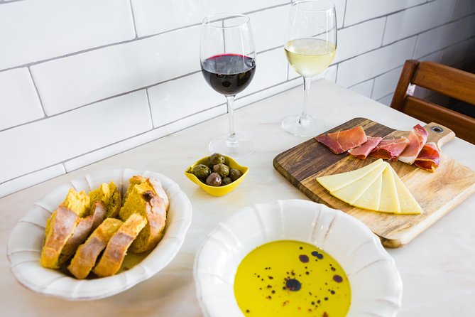 Best of Lisbon Small-Group Guided Walking Tour - Rua Augusta, the main artery, and the shopping pulse