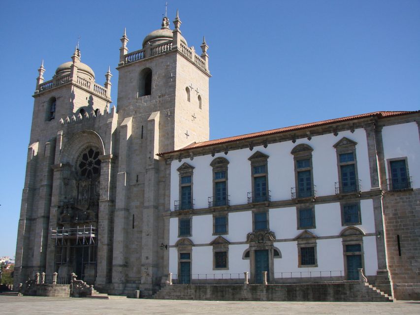 Best of Porto Guided Tour: Cruise & Wine Tasting - Douro River Rabelo boat cruise and the six bridges: the postcard part that actually moves