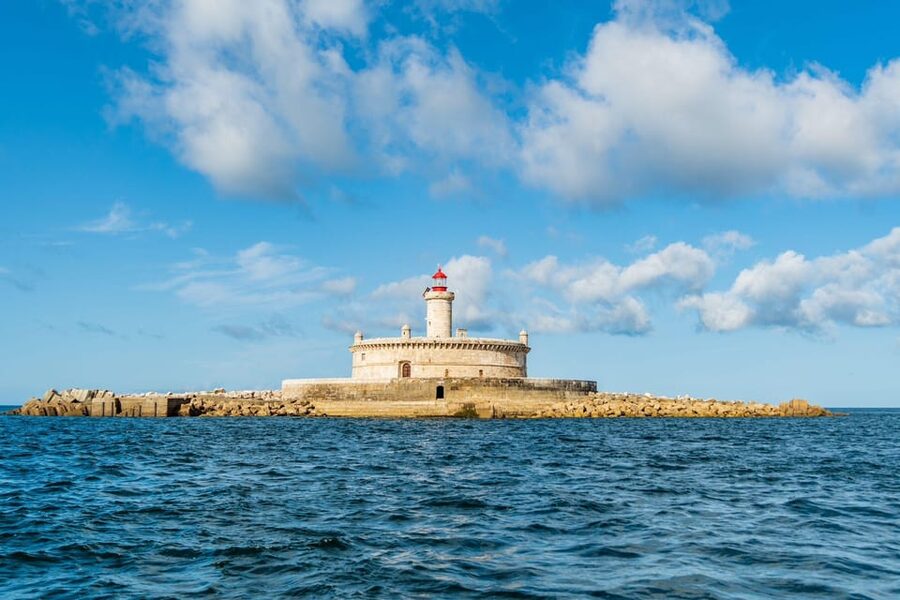 Boat tour: charming Cascais Coast to Lisbon lighthouse - Key things to love about this Cascais-to-Lisbon lighthouse cruise