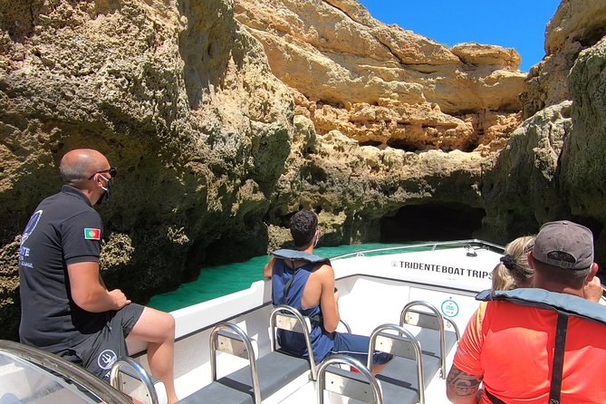 Boat Trip to the Benagil Caves from Armação de Pêra - Fisherman’s Beach check-in and the pre-ride routine