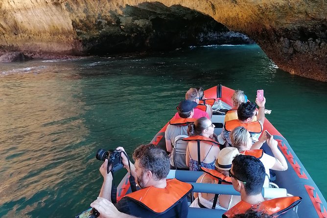Boat trip to the caves of Benagil - The Best Seats, the Best Mindset, and Photo Tips