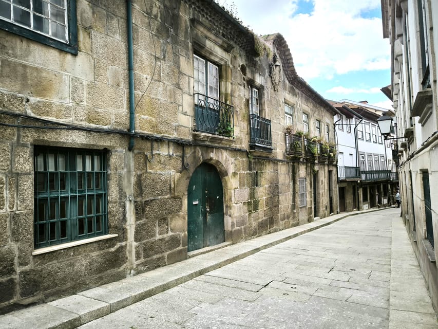 Braga & Guimarães Tour: Small Historical Group Tour - Sameiro Sanctuary: A Big Religious Stop With Mountain-Edge Atmosphere