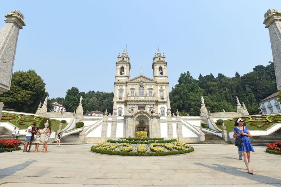Braga: Tuk Tuk City Tour - Beyond the headline: Gothic, baroque, and church stops in the city center