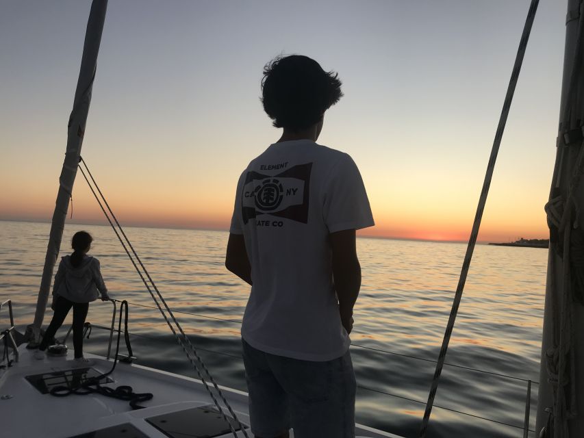 Cascais: 2-Hour Private Luxury Sunset Cruise with a Drink - The Coasts You’ll See: Cascais to Estoril, Parede, Carcavelos, Oeiras