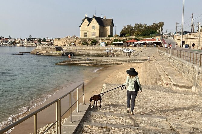 Cascais: Glamour and Decay by The Lisbon Coastline - Private Tour - Praia da Rainha: the quick photo start that teaches you where you are