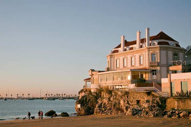 Cascais: Glamour and Decay by The Lisbon Coastline - Private Tour - Palácio Seixas: from harbor town to court glamour