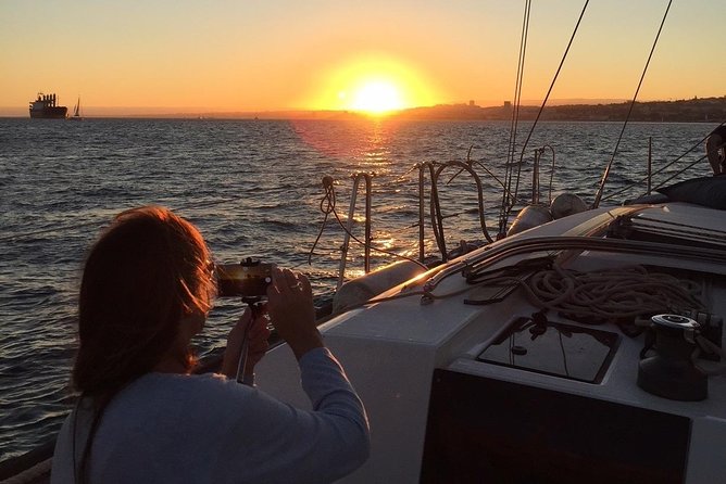 Cascais Private Luxury Sunset 2h Cruise with a drink - Why a private 2-hour sunset sail works so well in Cascais