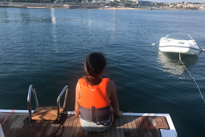 Cascais Private Sailing 2h Cruise with a drink - Private sailing value: what you pay and what you actually get