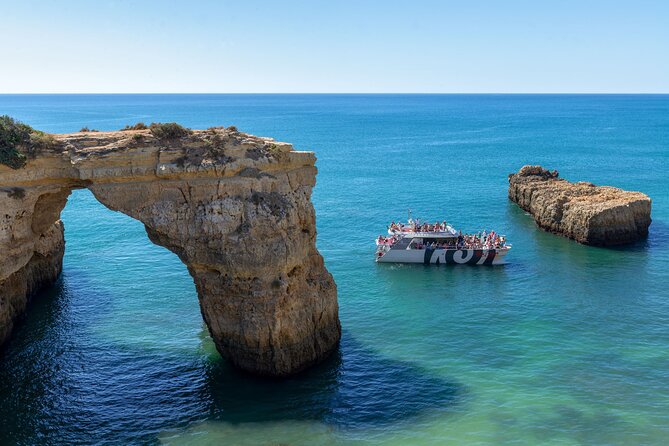 Caves and Coastline Cruise from Albufeira to Benagil - Meeting Point and How to Choose Your Seats on a Catamaran
