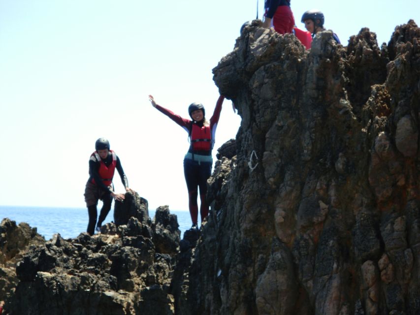 Coasteering Algarve: Cliff Jump, Swim & Climb in Sagres - Price and value for a 3.5-hour Sagres coasteering session