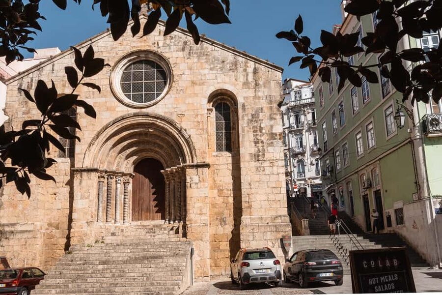 Coimbra: Private & Flexible Walking Tour in Historic Center - Descending back to the Baixa and finishing at Praça do Comércio