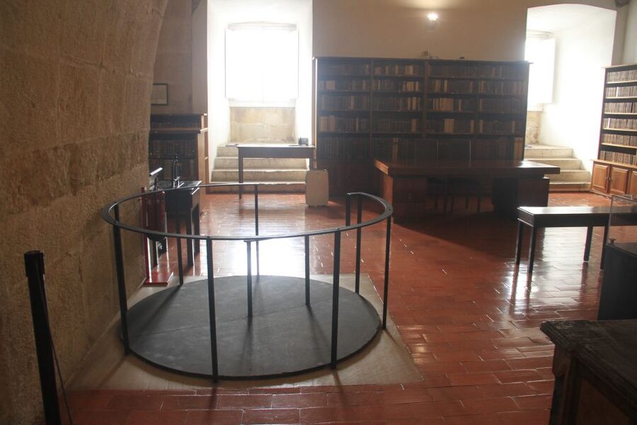 Coimbra: University of Coimbra Guided Tour - Finish at Sé Velha, the old cathedral area